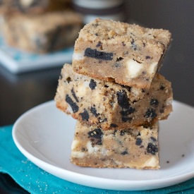 Cookies and Cream PB Blondies