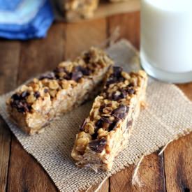 Chocolate Peanut Butter Granola Bar