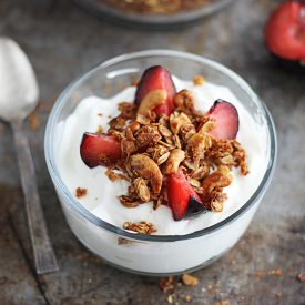 Toasted Coconut & Cashew Granola