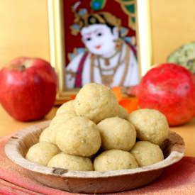 Atukula Laddu