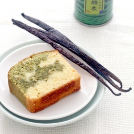 Matcha Vanilla Swirled Pound Cake