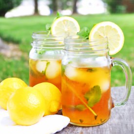 Iced Tea w/ Lemonade Ice Cubes