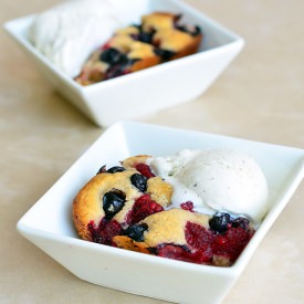 Easy Berry Cobbler