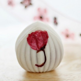 Sakura Snowskin Mooncake