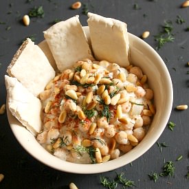 Chickpeas in Garlicky Yoghurt