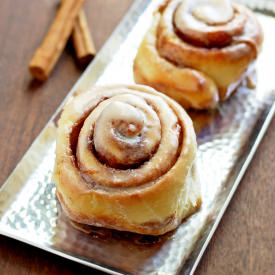 Cinnamon Buns w/ Maple Coffee Glaze