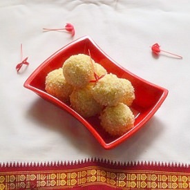 Rava Ladoo