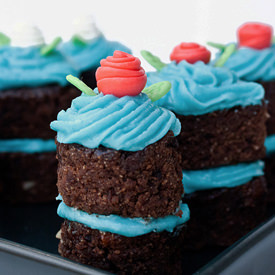 Brownie Bites with Ribbon Roses