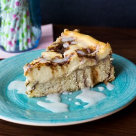 Cinnamon Roll Cheesecake