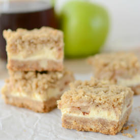 Apple Cheesecake Bars