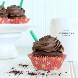 Mocha Cookie Crumble Cupcakes