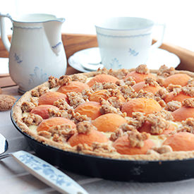 Apricots Tarte With Crumbles
