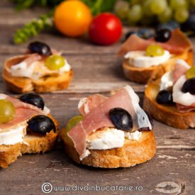 Goat Cheese Crostini and Grapes