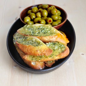 Garlic Bread (Pan Con Ajo)