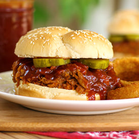 Crock Pot Pulled Pork Sandwich