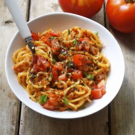 Garlic Spaghetti Bowl & Kale Powder