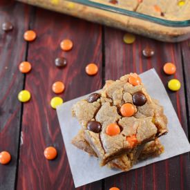 Reeses Pieces PB Blondies