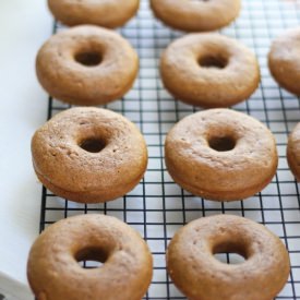 Pumpkin Spice Donuts