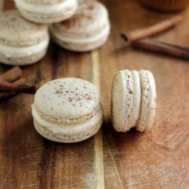 Cinnamon Roll Macarons