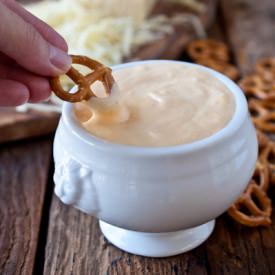 White Cheddar Garlic Sriracha Dip