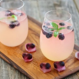 Lemonade with Blueberry Ice