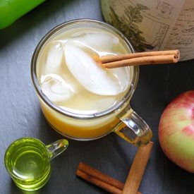 Apple Cider & Ginger Beer Cocktail
