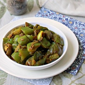 Eggplant And Capsicum Curry