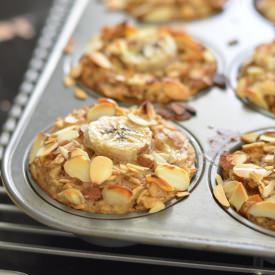 Banana Almond Baked Oatmeal Cups