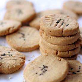 Tahini and Almond Cookies