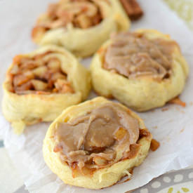 Easy Caramel Apple Cinnamon Rolls