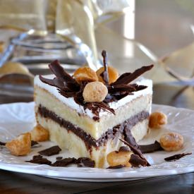 Vanilla Cake with White Buttercream