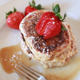 Healthy Strawberry Banana Pancakes