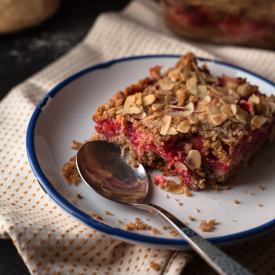 Strawberry Crumble Cake