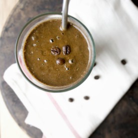 Green Mocha Banana Smoothie