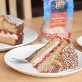 Jammy Golden Syrup Sponge Cake