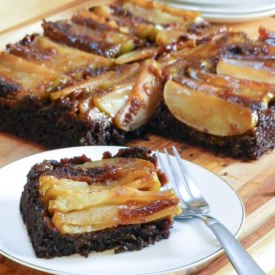 Apple Gingerbread Upside-Down Cake