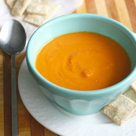 Creamy Tomato Carrot Soup – Vegan