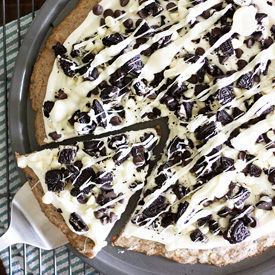 Cookies & Creme Dessert Pizza