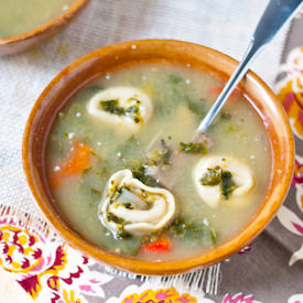 Spinach & Mushroom Tortellini Soup