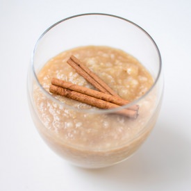 Oatmeal with Applesauce & Cinnamon