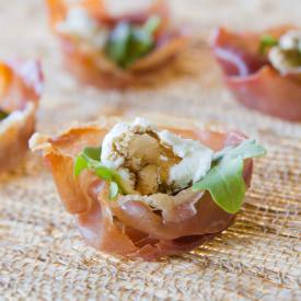 Salad Prosciutto Cups