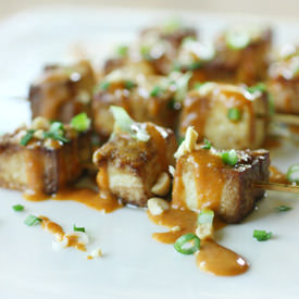 Tofukabobs with Peanut Sauce