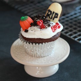 Graveyard Cupcakes for Halloween