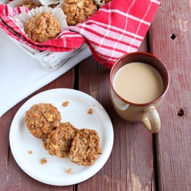 Applesauce Cinnamon Oat Muffins