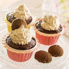 Surprise Cookie-Stuffed Cupcakes
