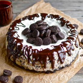 Oreo Fudge Cheesecake