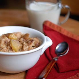 Overnight Apple-Cinnamon Oatmeal