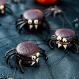 Spider Macarons