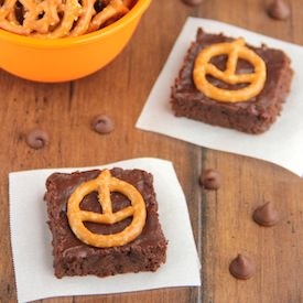 Pumpkin Pretzel Halloween Brownies