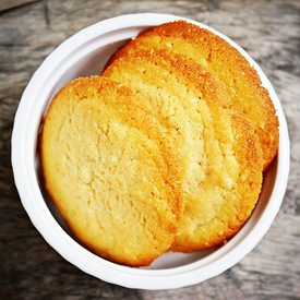 ALMOND MELTING MOMENT COOKIES
